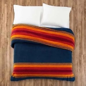 Pendleton sherpa blanket